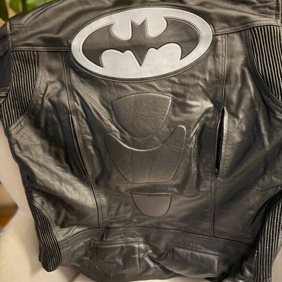 Men's Batman Motorcycle Armored Biker Style Leather Racing Jacket - Picture 4 of 6